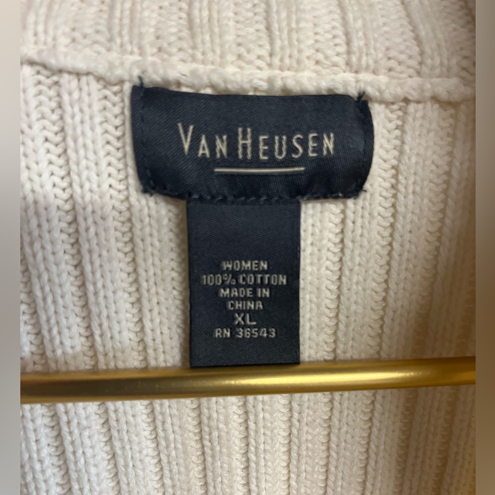 Van Huesen Women’s XL sweater beige with cable neck detail on sleeve and collar - Picture 2 of 7